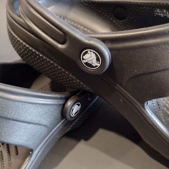 'COPY - Crocs Classic Sandals Men or Womens - Picture 11 of 15